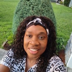 Meet your Posher, Veronica